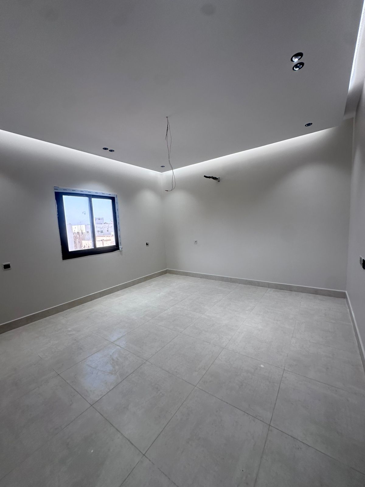 شقة  في النعيم 5